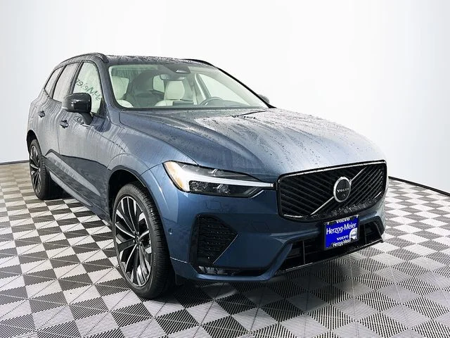 2026 Volvo XC60 B5 Ultra Dark AWD's photo