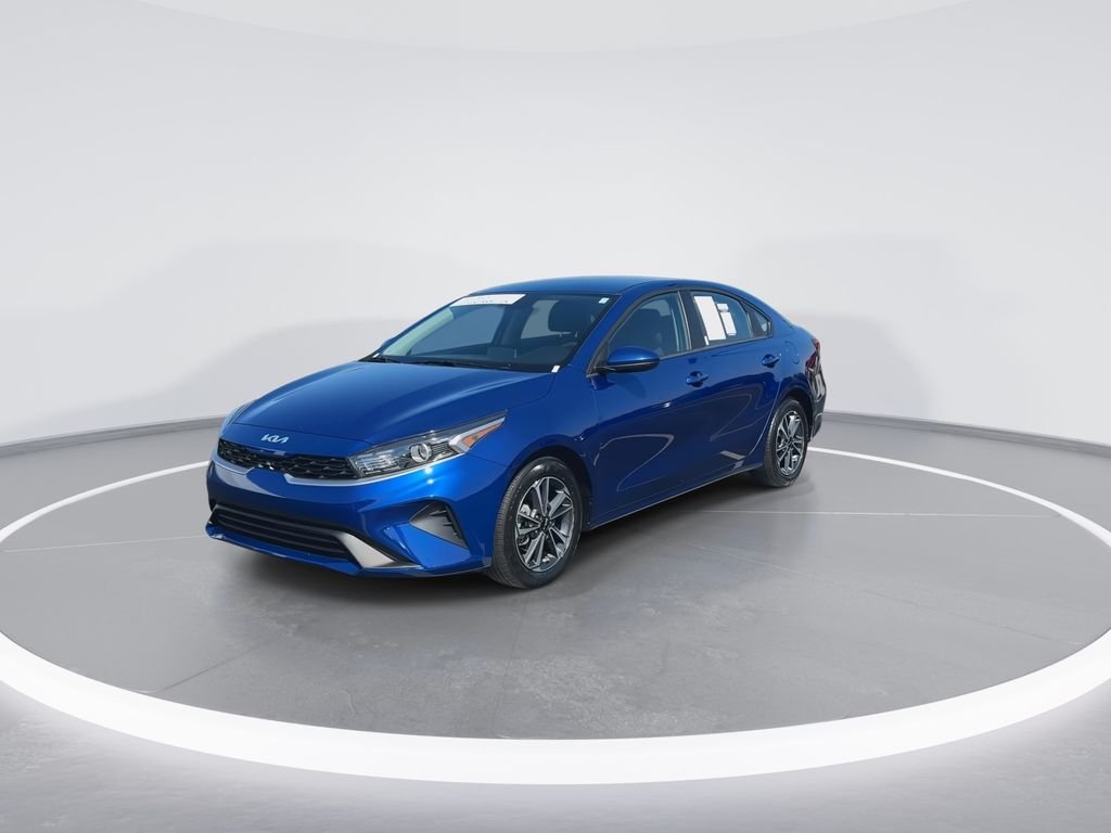 Used 2024 Blue Kia LXS image 4