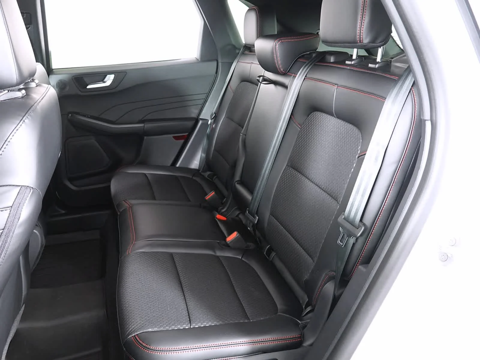 2026 Ford Escape ST-Line Select - Photo 24