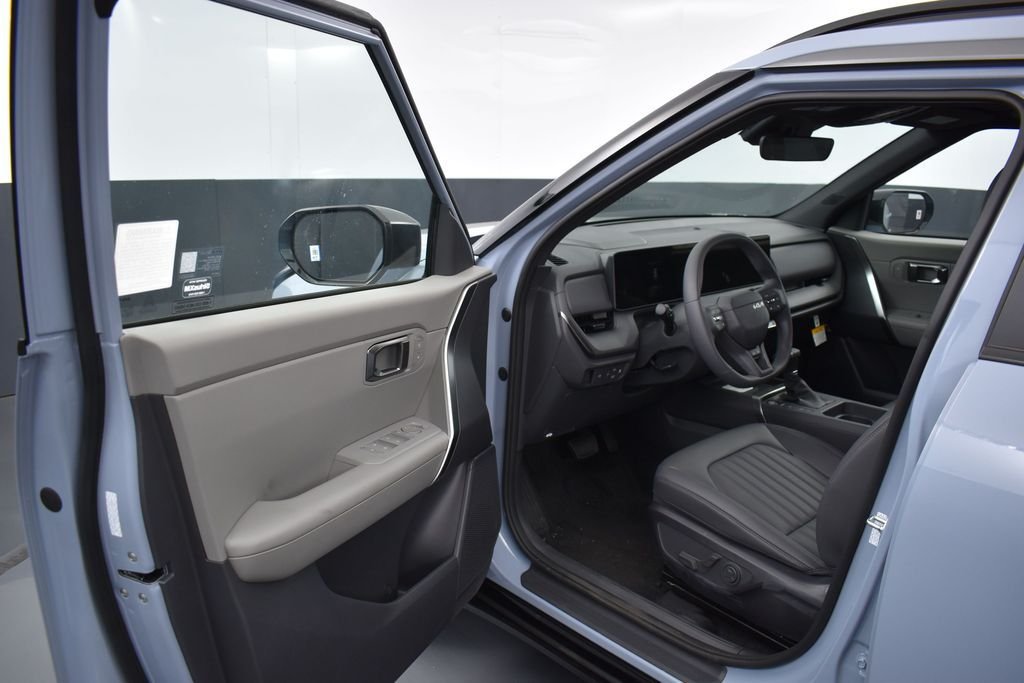 New 2027 Pale Gray Kia X-Line S image 5