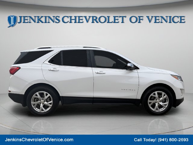 Used 2021 IRIDESCENT PEARL TRICOAT Chevrolet Premier image 3