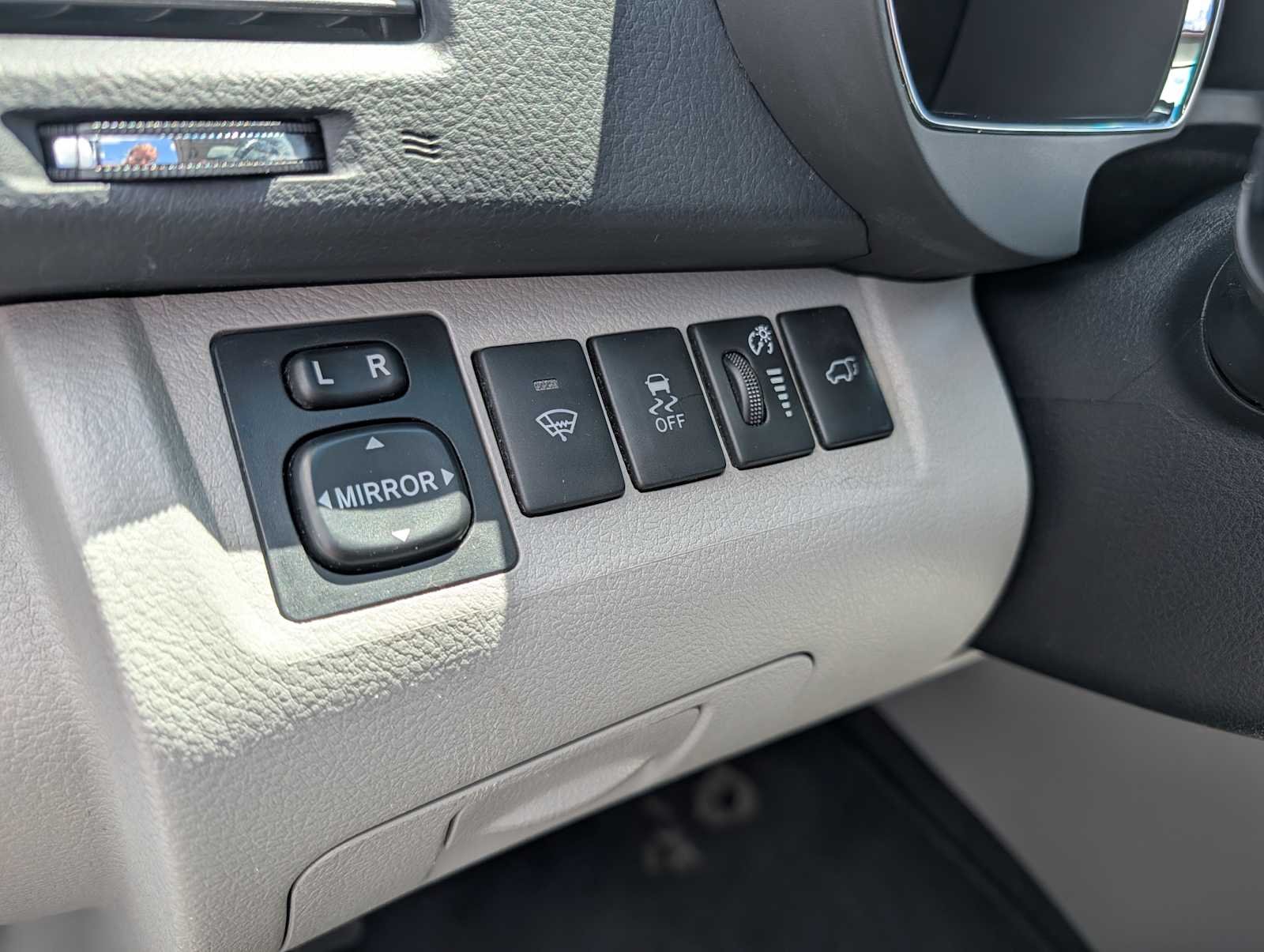 Used 2013 Magnetic Gray Metallic Toyota Limited image 23