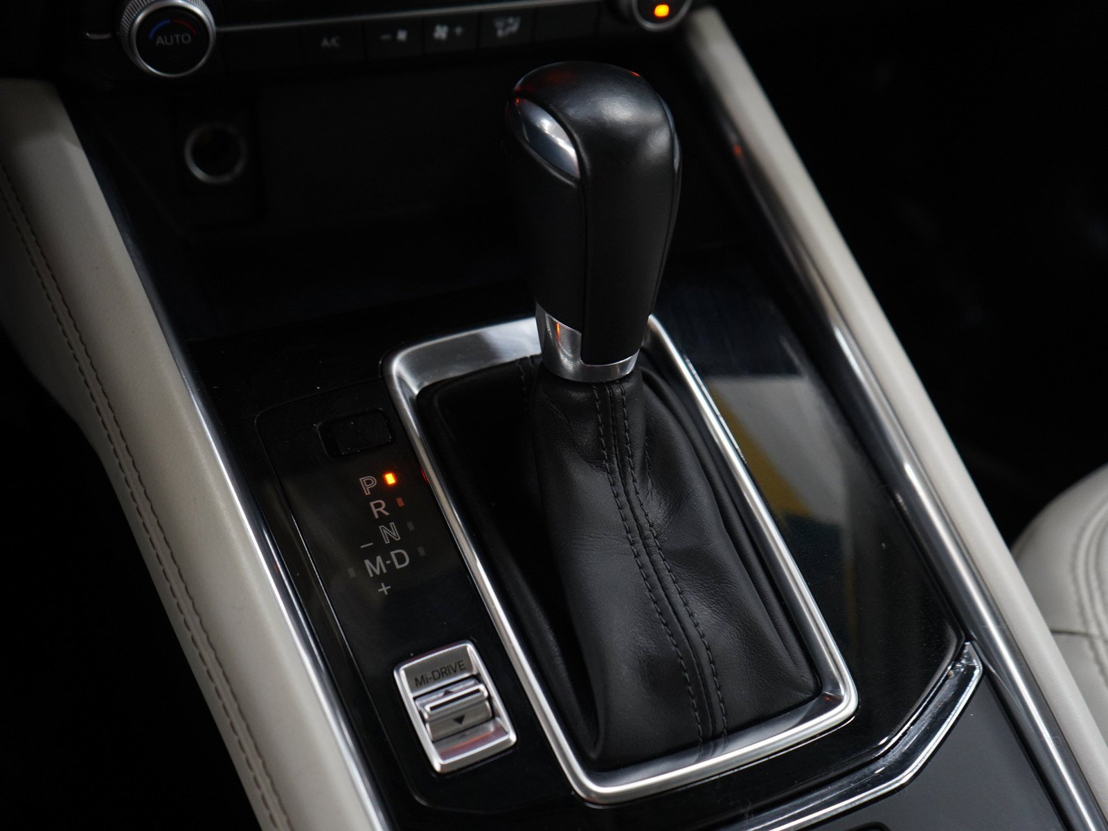 Used 2023 Rhodium White Metallic Mazda 2.5 S Premium Package image 23