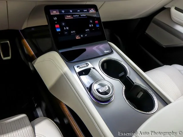 2026 Cadillac VISTIQ Luxury - Photo 23