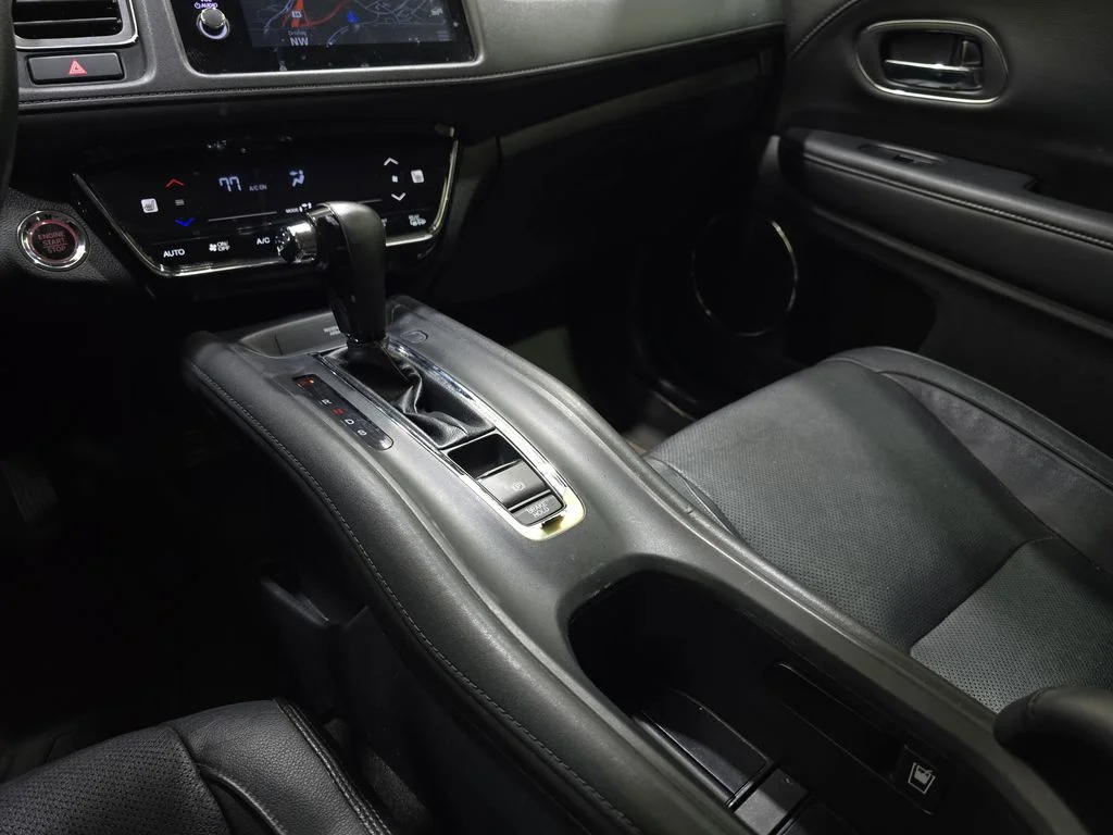 Used 2019 Black Honda Touring image 27