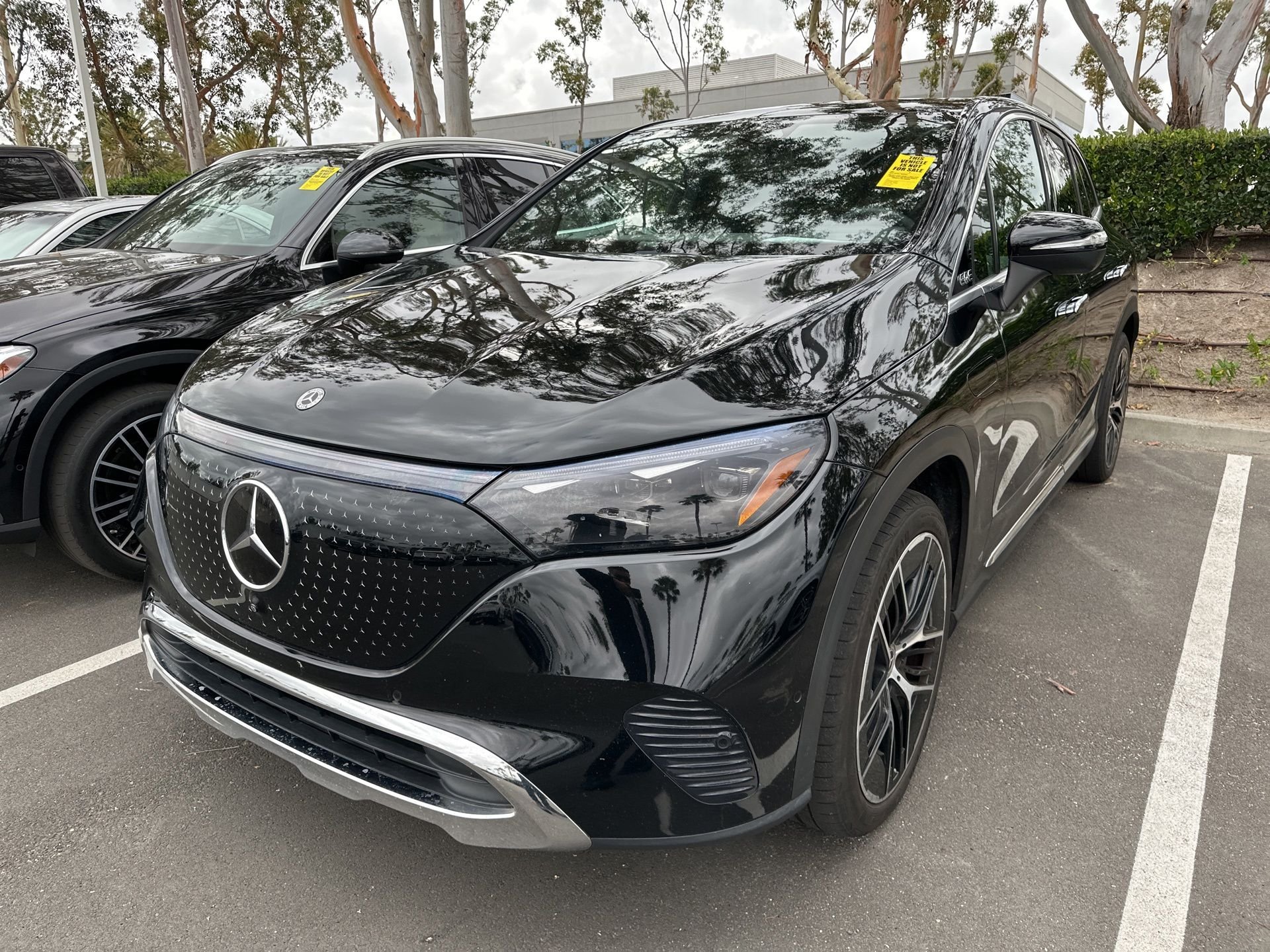 2023 Mercedes-Benz EQE SUV EQE 350's photo