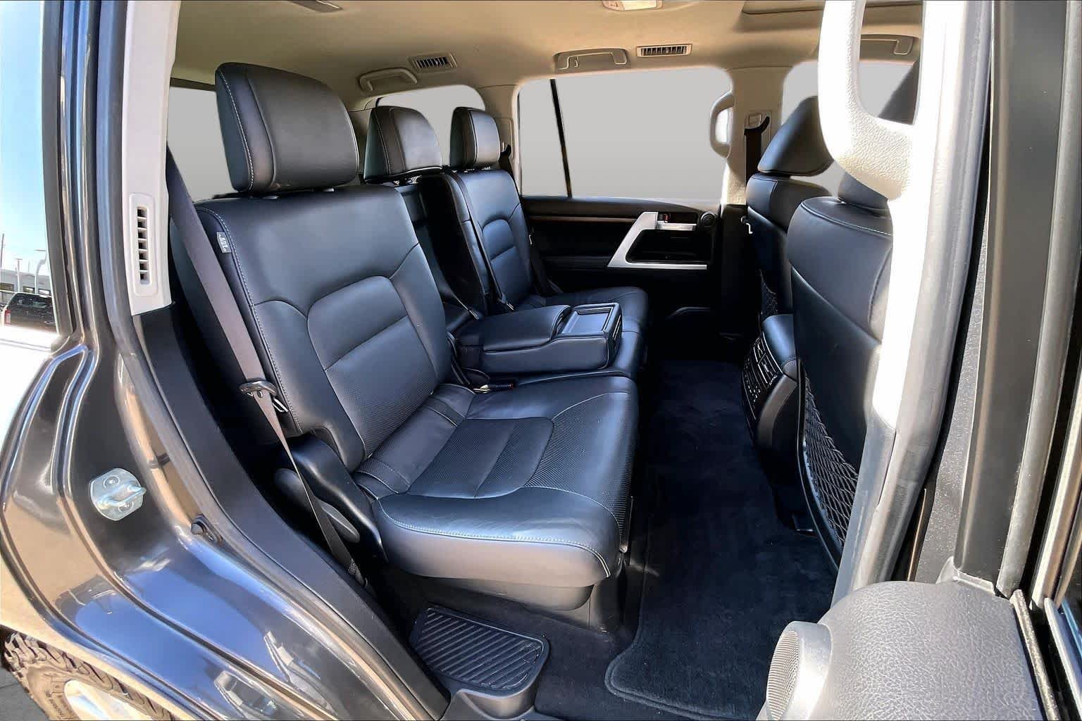Used 2019 Magnetic Gray Metallic Toyota  image 17