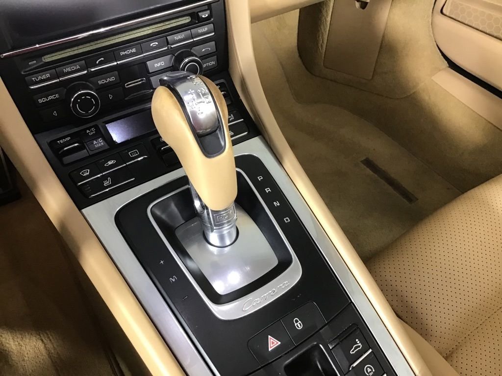 Certified Used 2015  Porsche Carrera 4S image 35