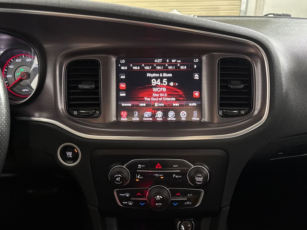 2016 Dodge Charger SXT - Photo 16
