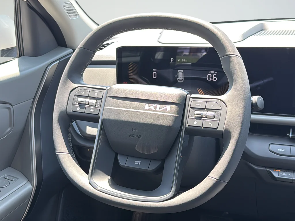 New 2027 Snow White Pearl Kia LX image 18