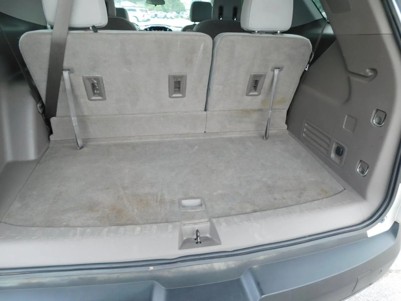 Used 2018 Silver Chevrolet FWD 4DR LT CLOTH W/1LT image 22