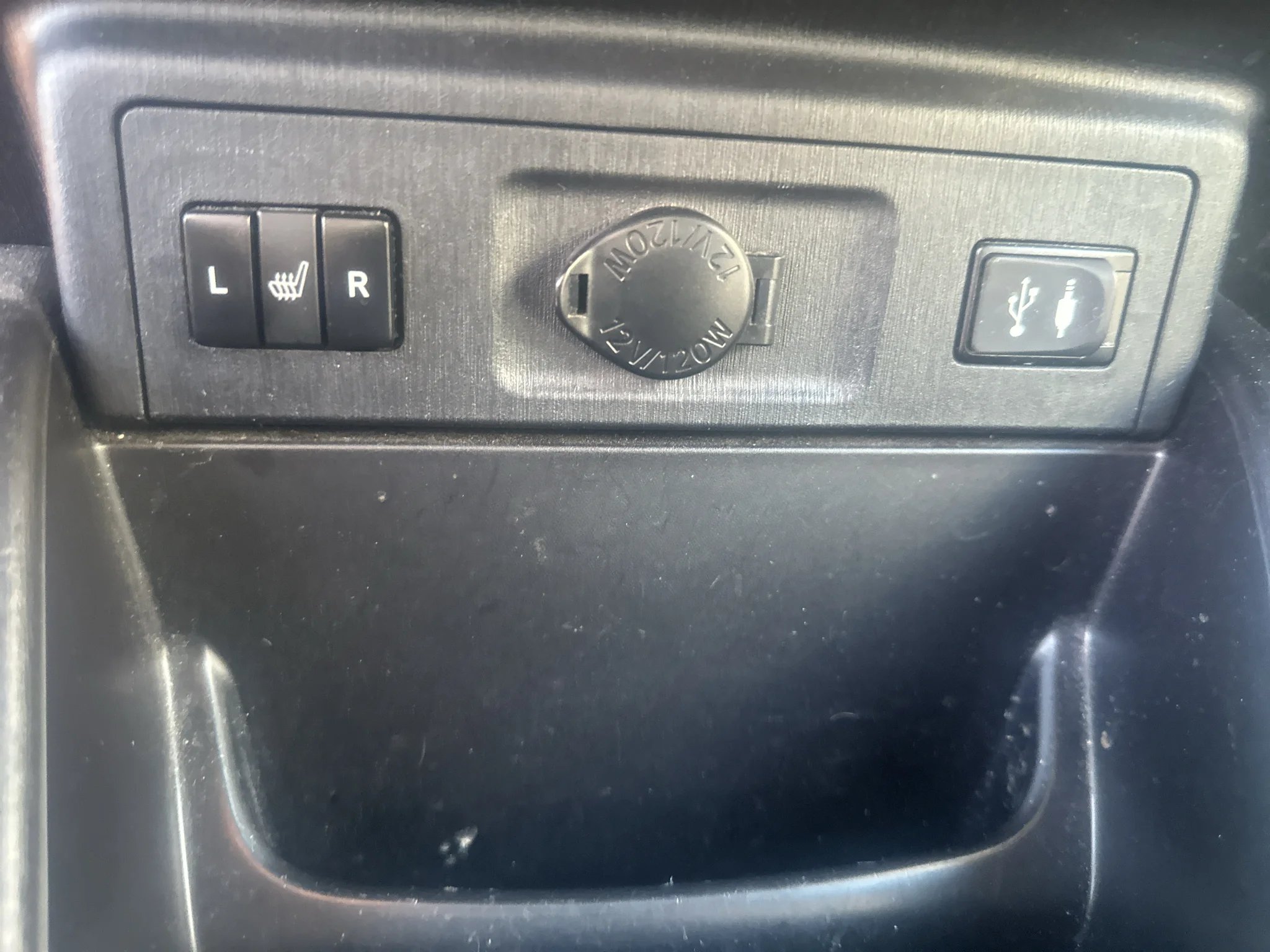 Used 2015 Absolutely Red Toyota Five image 10