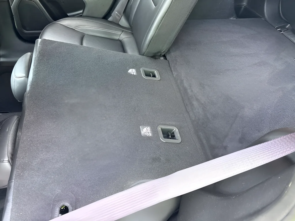 Used 2025 Silver Jeep Limited image 35
