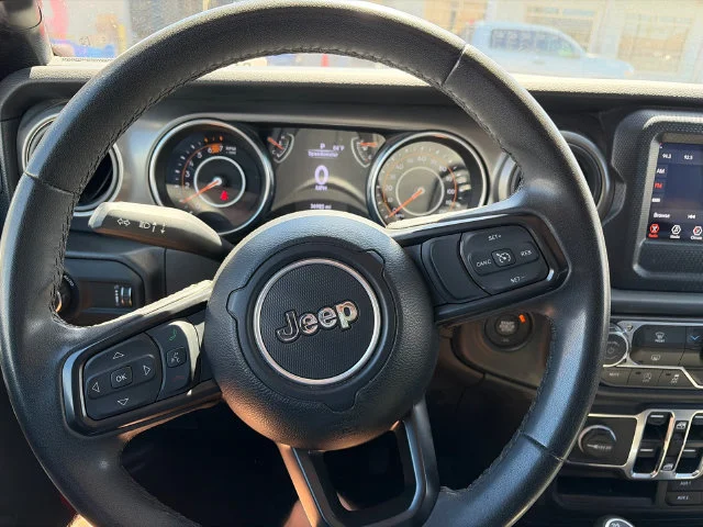 Used 2023 Red Jeep Sport S image 12