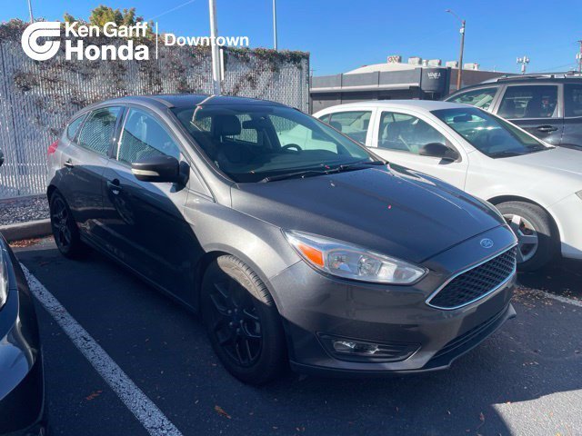 Used 2016 Magnetic Ford SE image 1