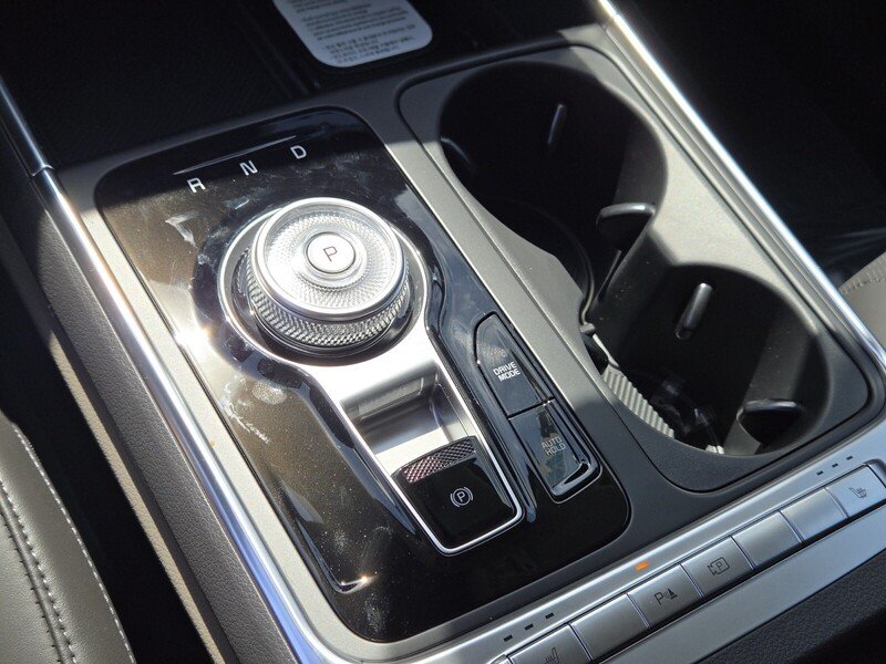 New 2026 Snow White Pearl Kia EX image 16