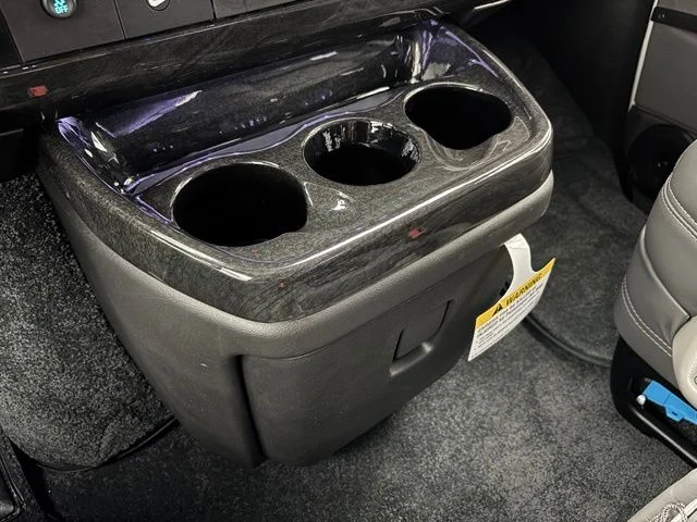 New 2026 Summit White GMC Work Van image 37
