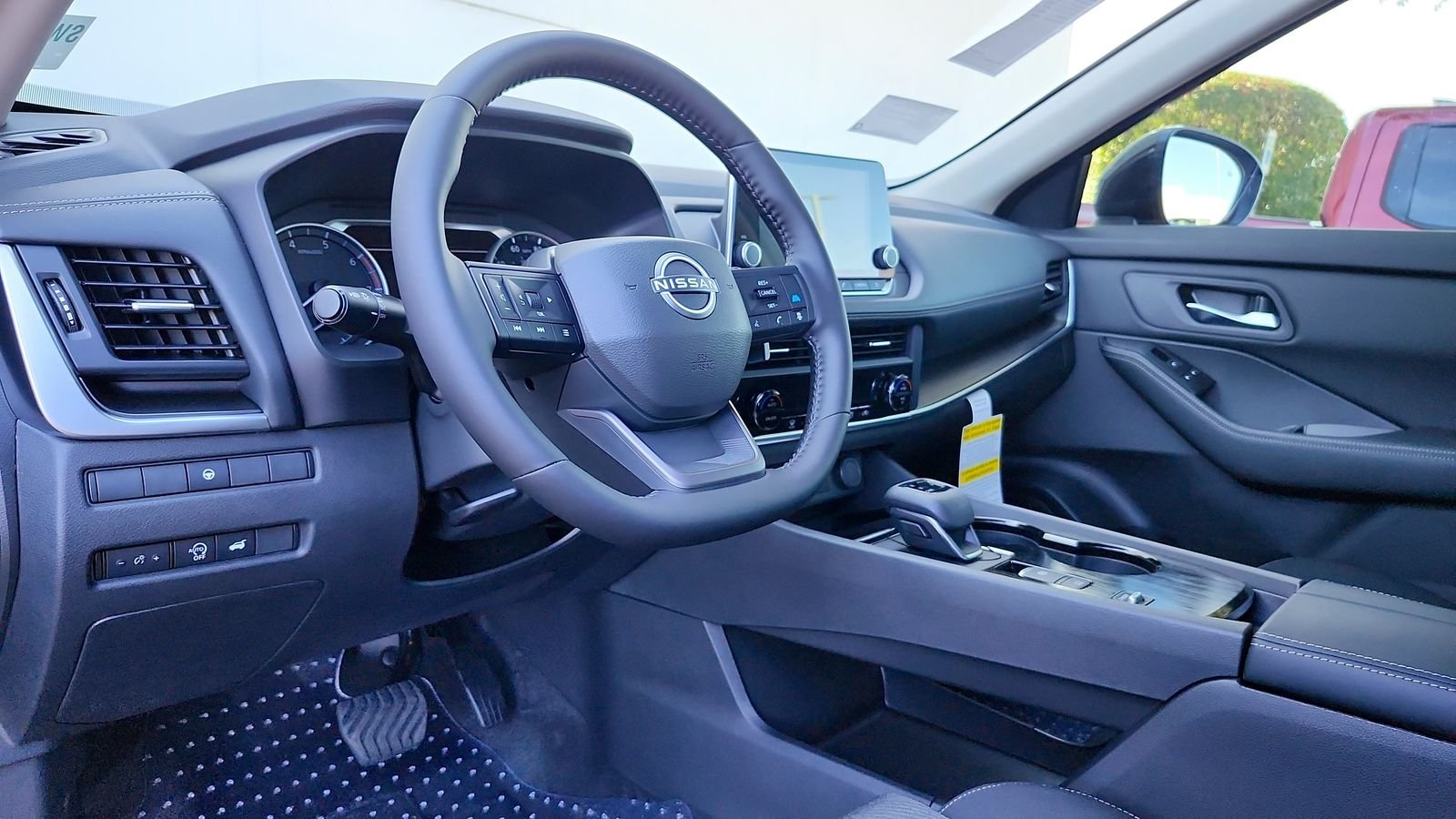 2026 Nissan Rogue SV - Photo 9