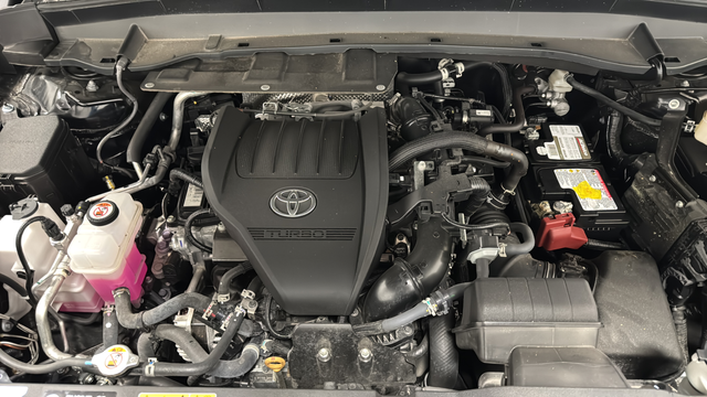Used 2025 Midnight Black Metallic Toyota XLE image 28