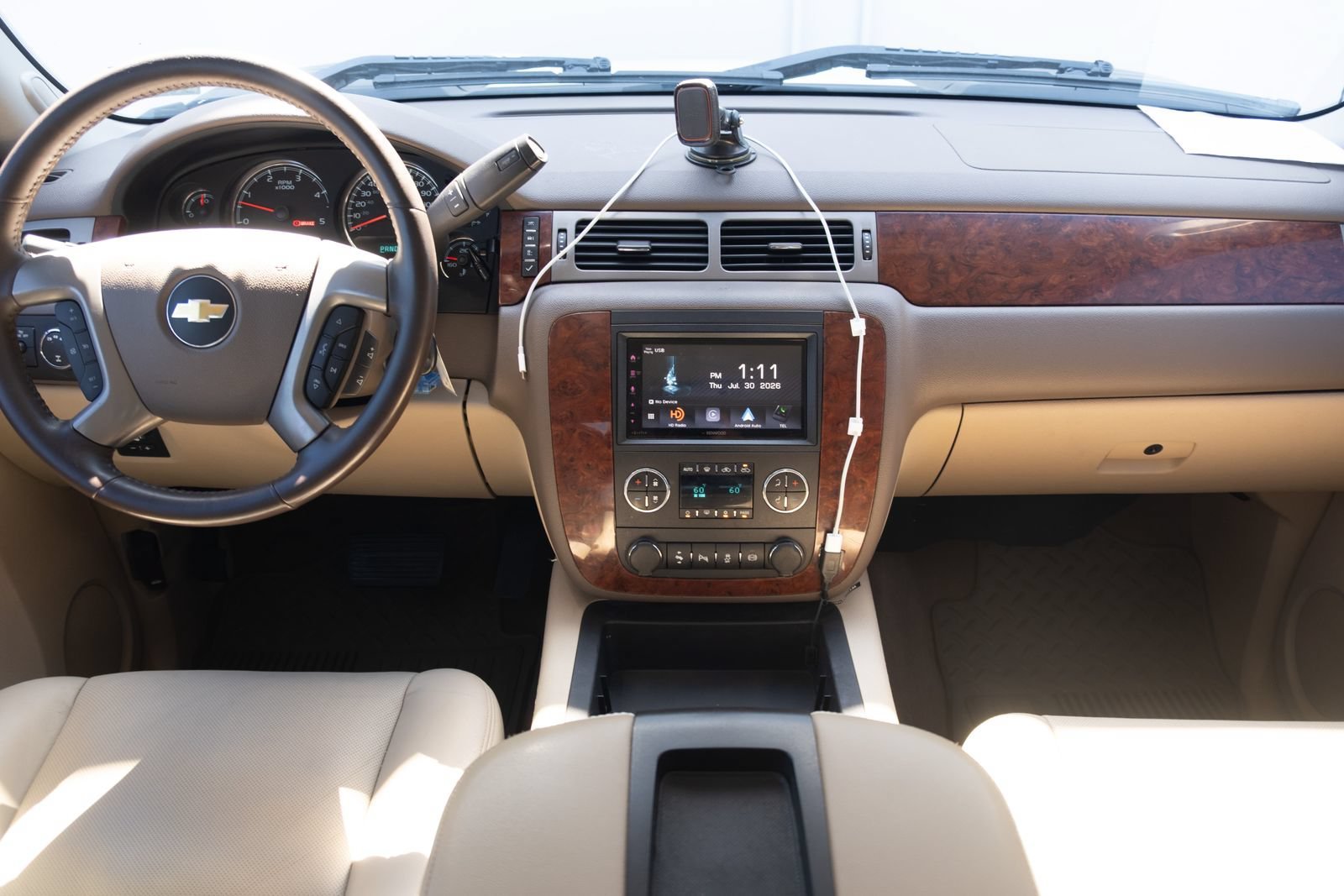 Used 2013 SUMMIT WHITE Chevrolet LTZ image 17
