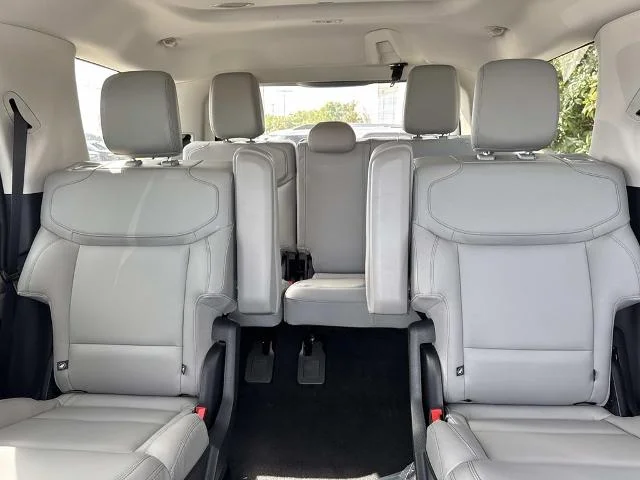 New 2026 Star White Metallic Tri-Coat Ford Active image 19