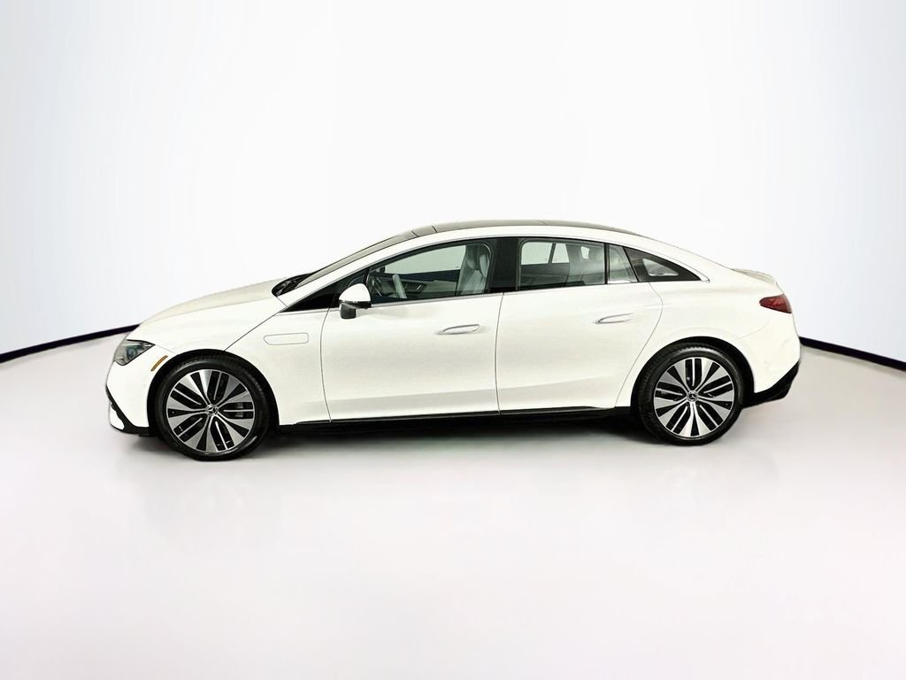 Certified Used 2023 White Mercedes-Benz 500 Sedan image 4