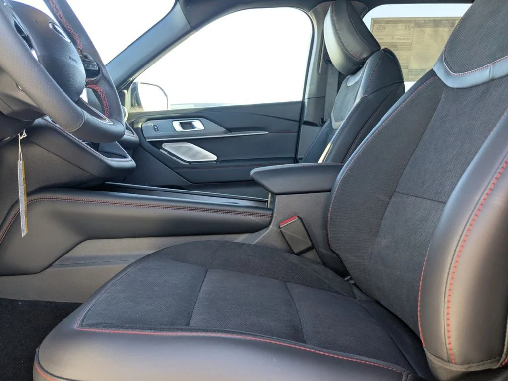 New 2026 Star White Metallic Tri-Coat Ford ST image 14
