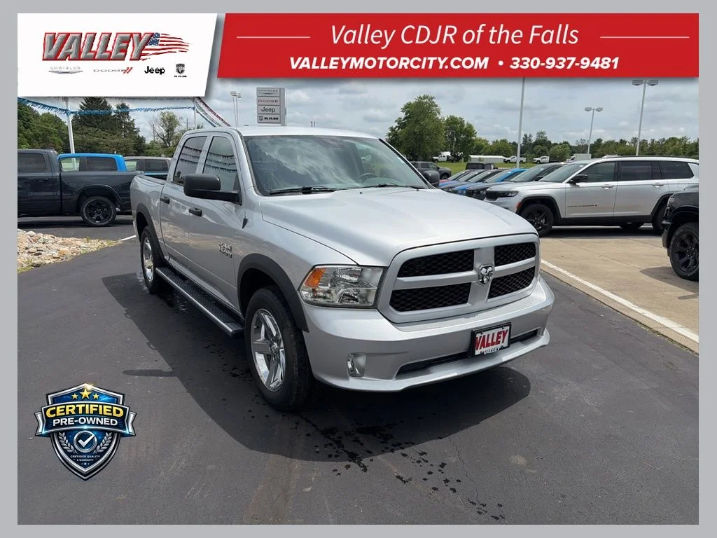 2017 RAM 1500 Express 4x4 Crew Cab 5'7's photo