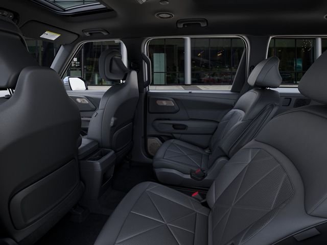 New 2027 Glacial White Pearl Kia SX image 18