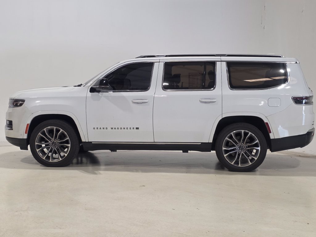 Used 2023 White Jeep Series III image 3