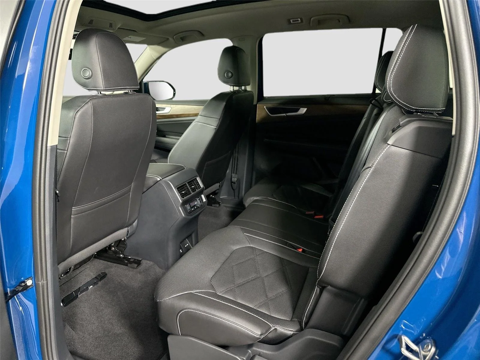 2026 Volkswagen Atlas SE w/Tech - Photo 21