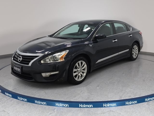 Used 2015 Blue Nissan 2.5 S image 1