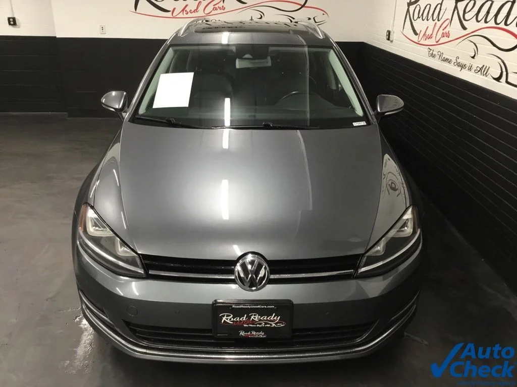 Used 2016 Gray Volkswagen SEL image 4