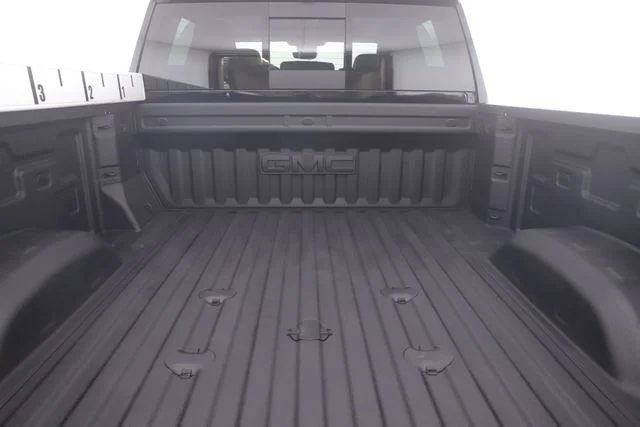 Used 2025 Black GMC Denali image 31