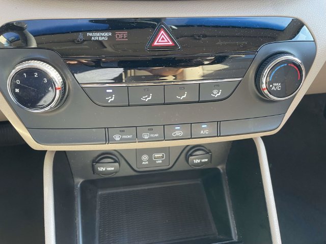 Used 2017 Ruby Hyundai Eco image 28