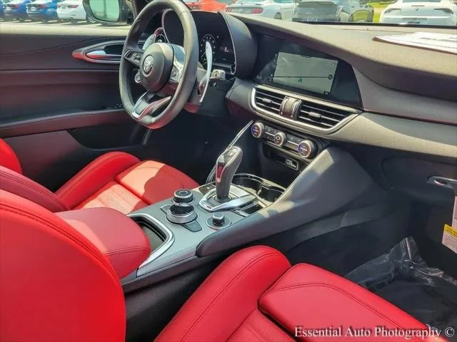 2025 Alfa Romeo Giulia Base - Photo 34