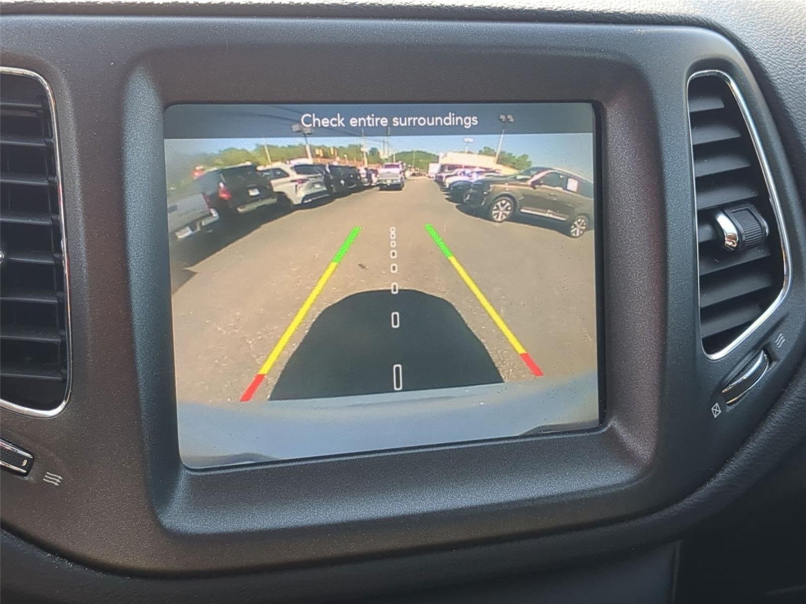 Used 2019 White Clearcoat Jeep Trailhawk image 25