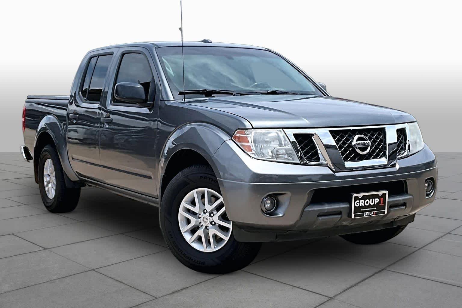 Used 2018 Gun Metallic Nissan SV V6 image 3