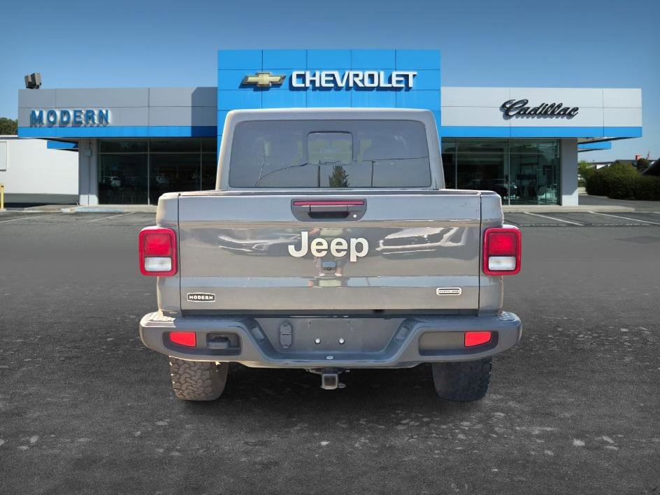Used 2023 Gray Jeep Overland 4x4 image 4