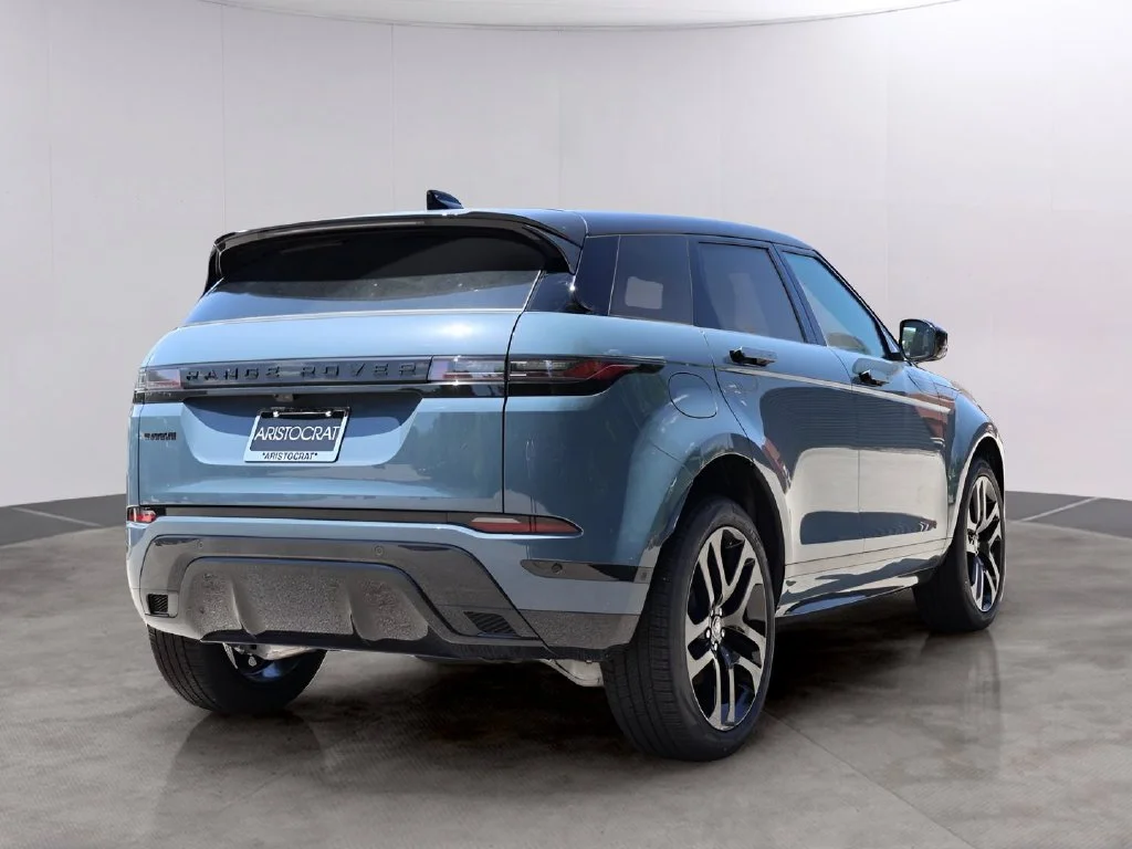 Certified Used 2026 Tribeca Blue Metallic Land Rover Dynamic image 5
