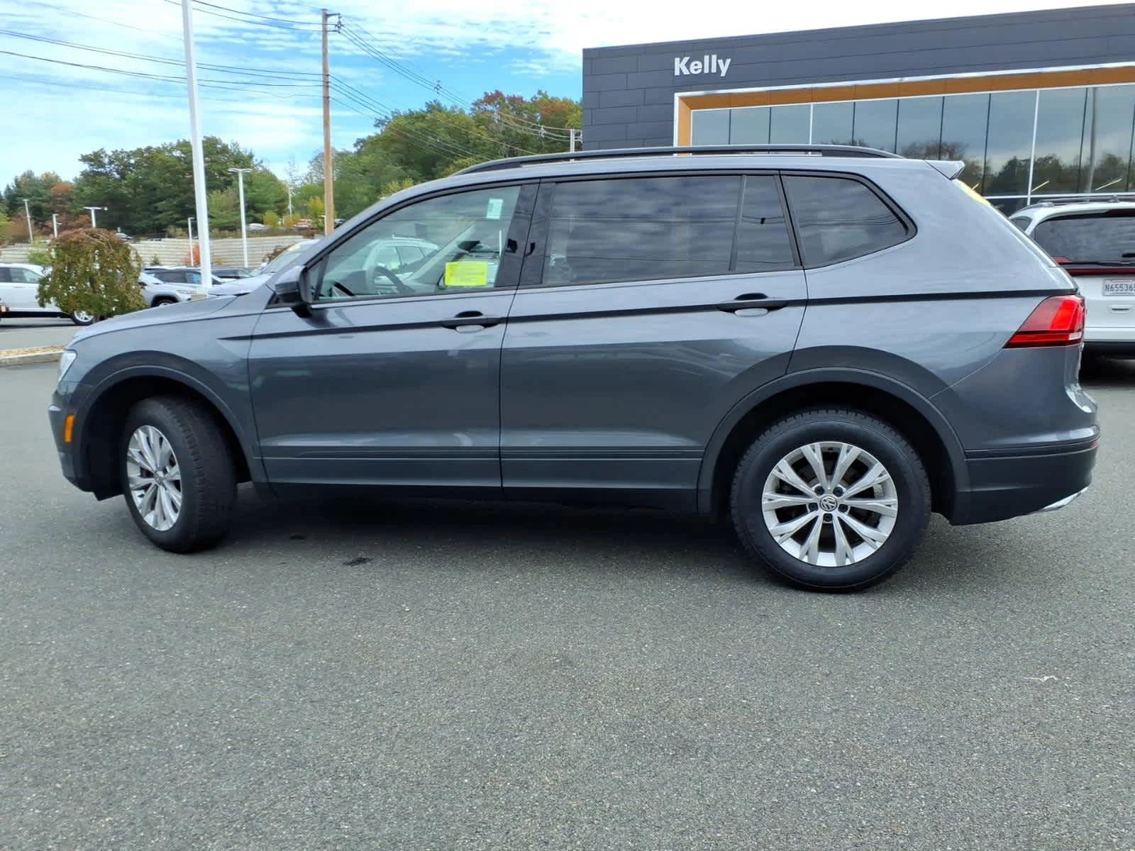 Used 2019 Platinum Gray Metallic Volkswagen S image 5