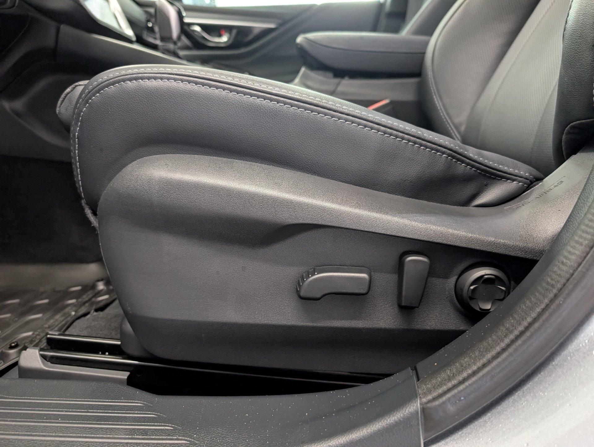 2025 Subaru Outback Touring - Photo 20