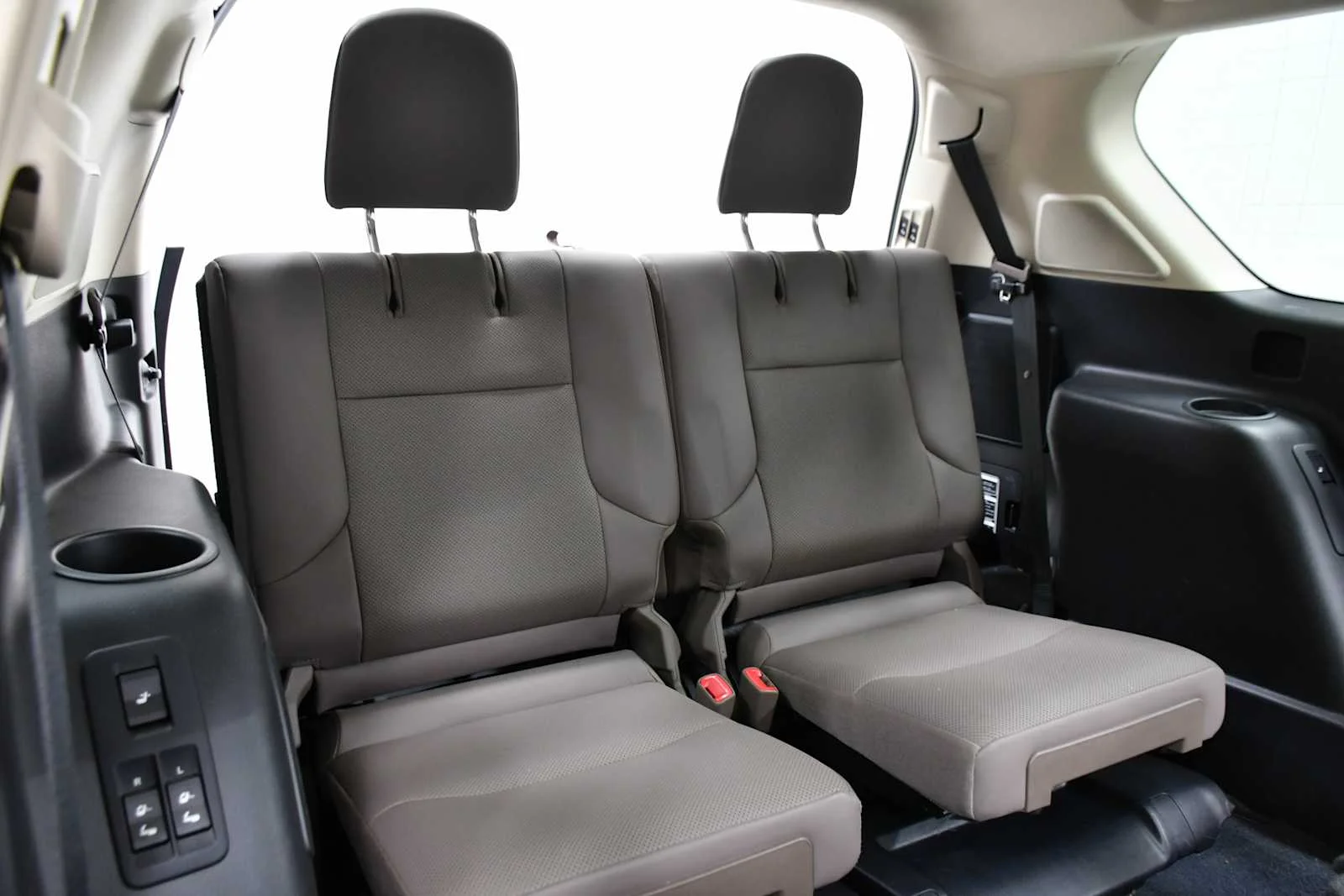 Used 2023 Eminent White Pearl Lexus Premium image 27