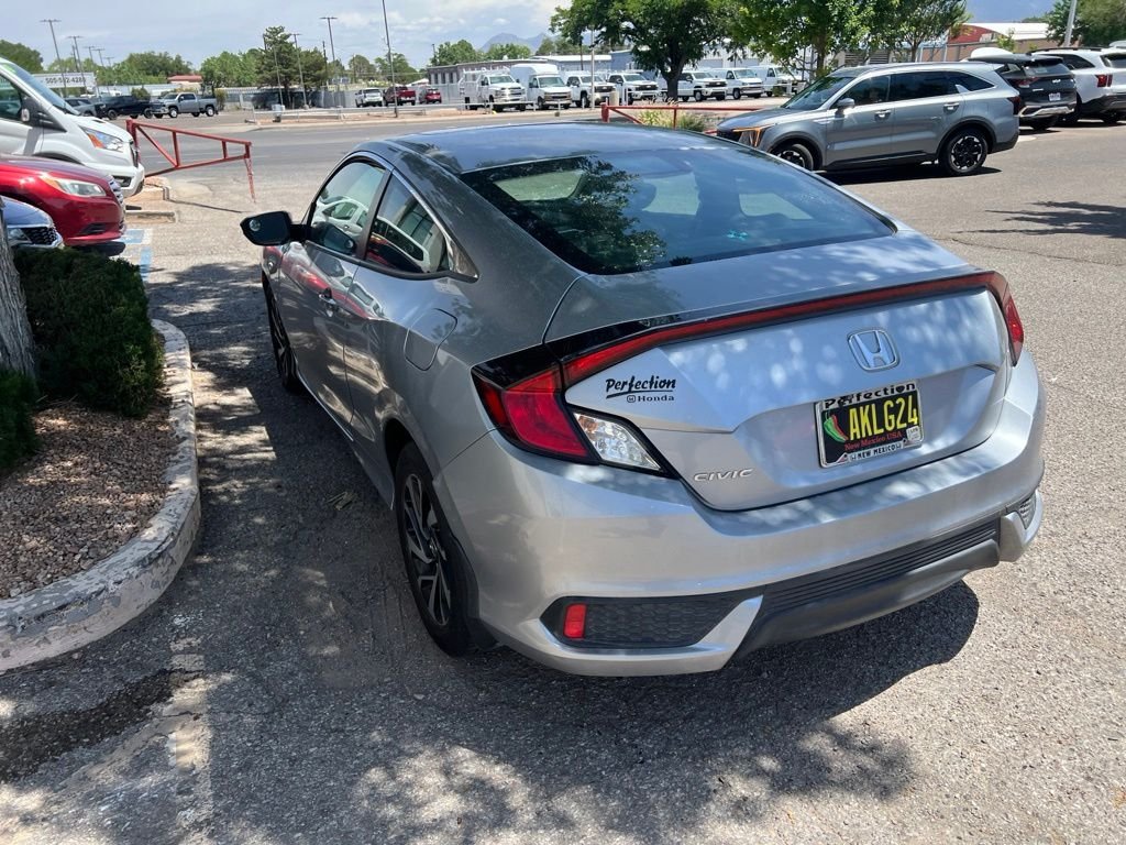 Used 2017  Honda LX-P image 11