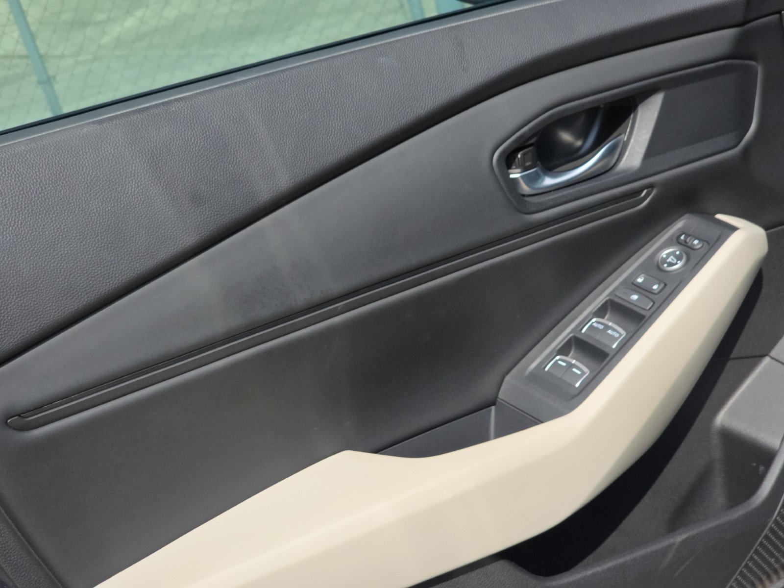 Used 2024 Meteorite Gray Metallic Honda EX image 17