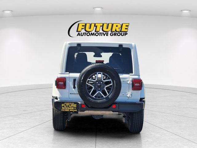 Used 2025 White Jeep Sahara image 8