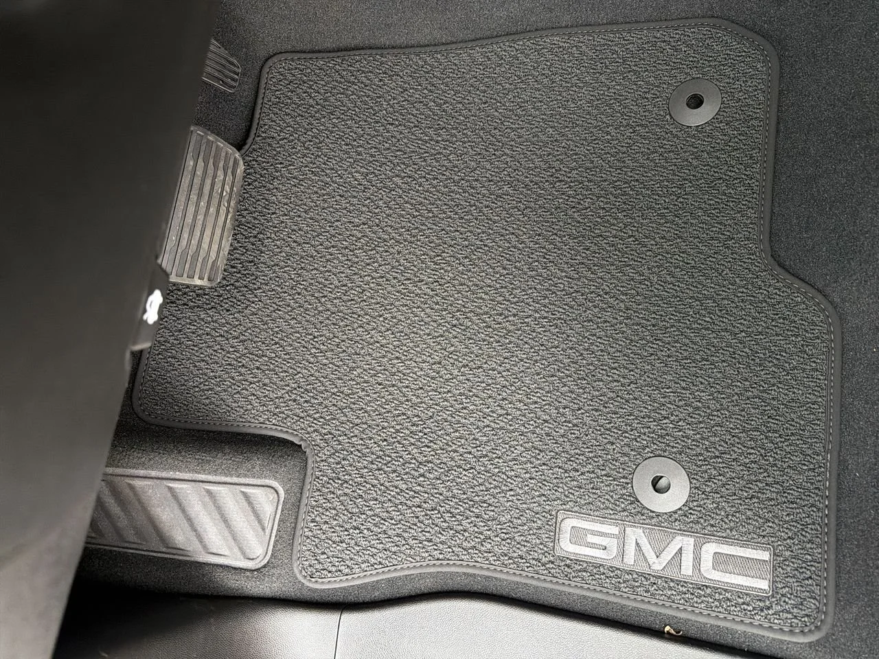 New 2026 Sterling Metallic GMC Denali image 30