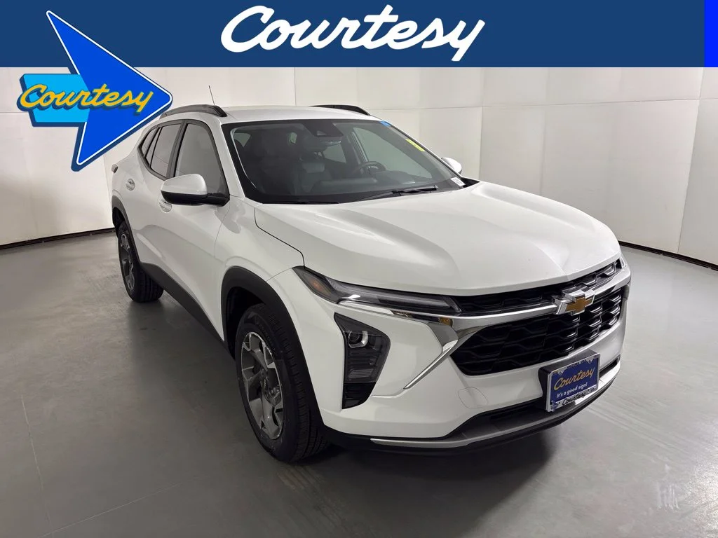 Used 2025 White Chevrolet LT image 1
