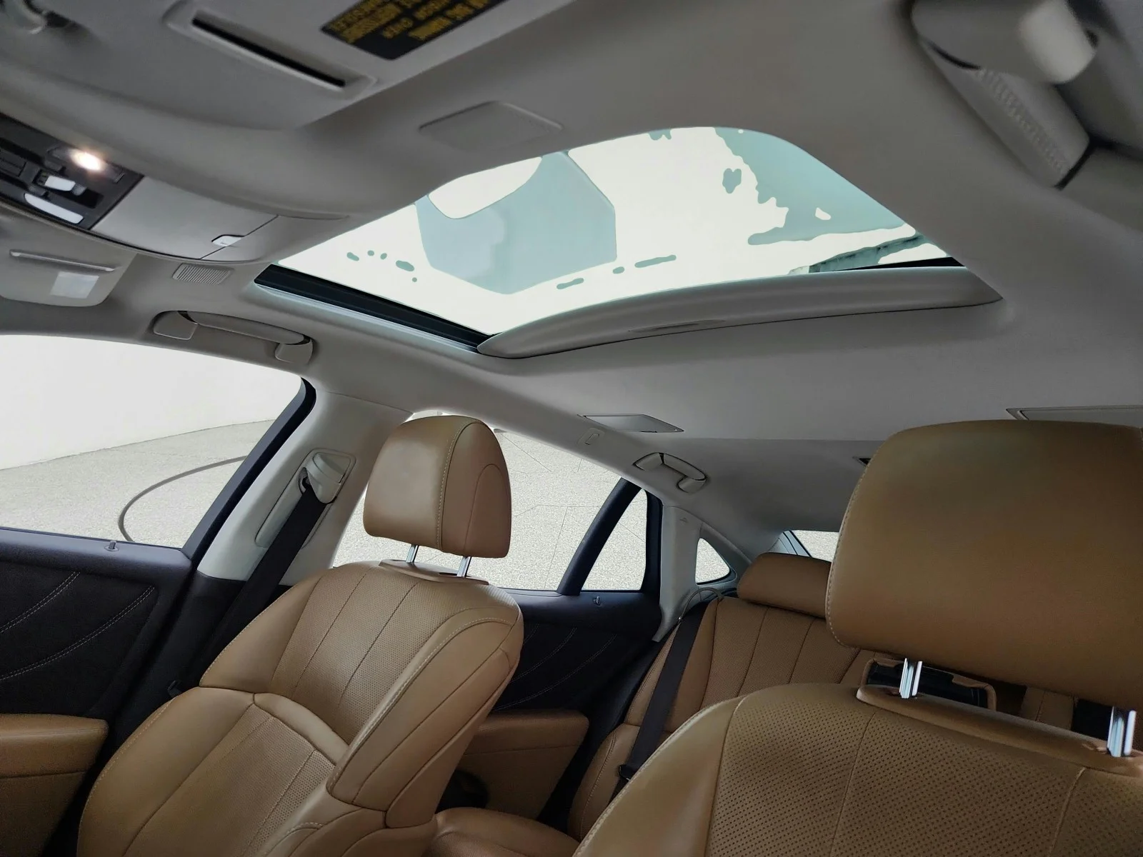 Used 2018 EMINENT WHITE Lexus LS 500 image 18