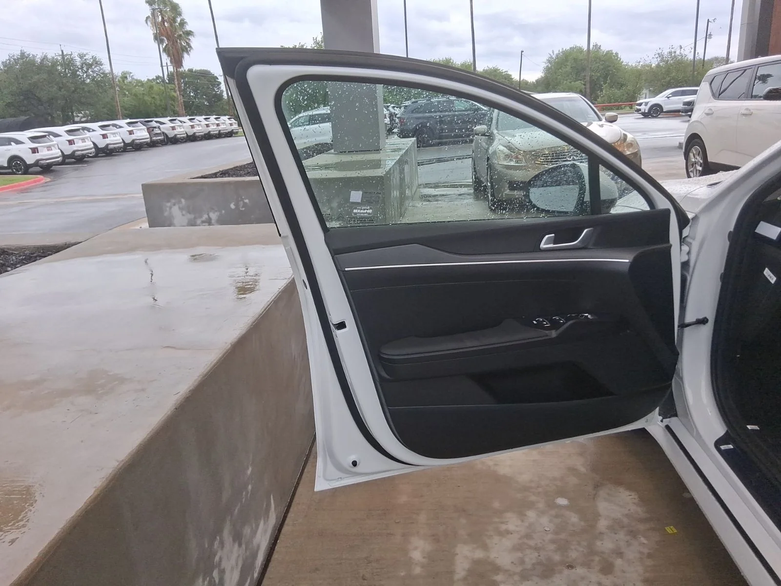 New 2026 White Kia LXS image 18